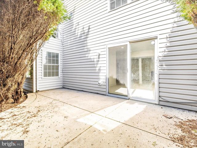 2621 BEAR DEN RD, Frederick, MD 21701
