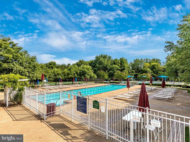 2621 BEAR DEN RD, Frederick, MD 21701