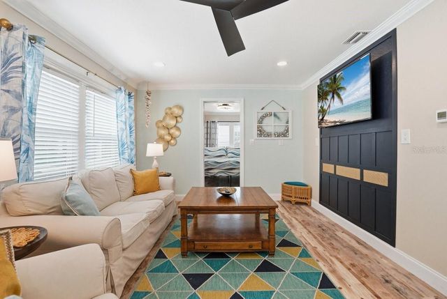 118 92ND AVENUE, Treasure Island, FL 33706