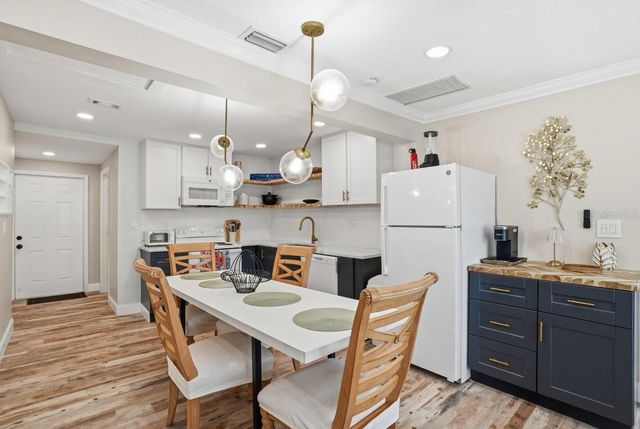 118 92ND AVENUE, Treasure Island, FL 33706