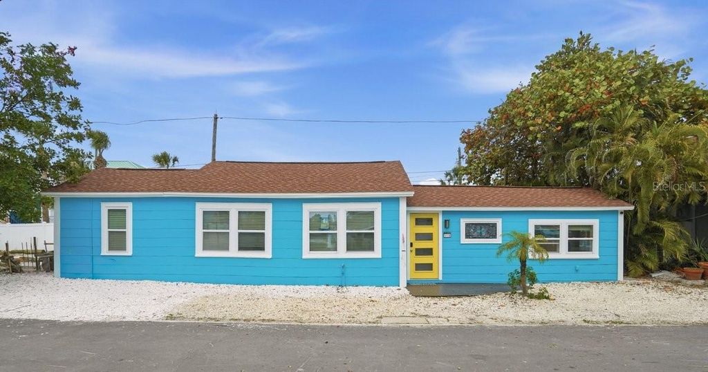 118 92ND AVENUE, Treasure Island, FL 33706