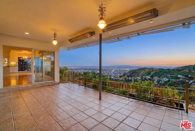 7132 Macapa Drive, Los Angeles, CA 90068