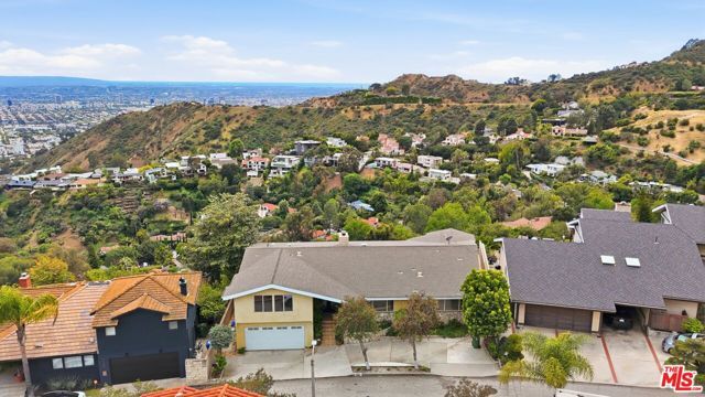 7132 Macapa Drive, Los Angeles, CA 90068