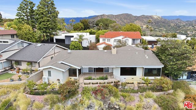 7132 Macapa Drive, Los Angeles, CA 90068