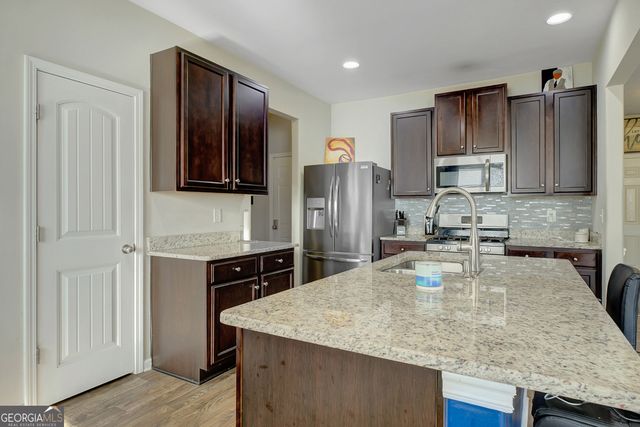 4342 Calidge Drive, Fairburn, GA 30213