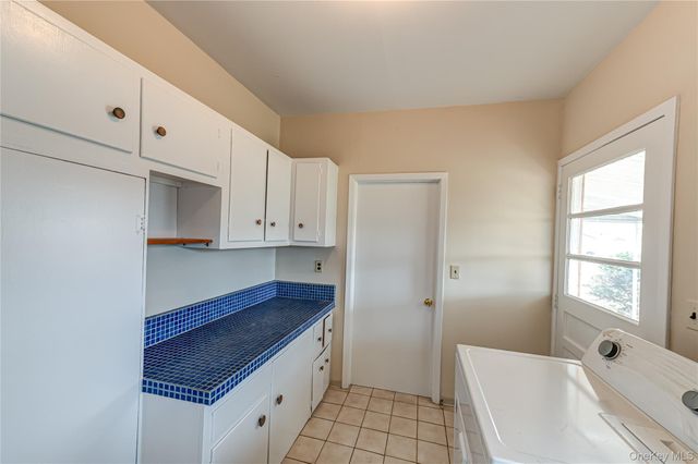 855 Pease Lane, West Islip, NY 11795