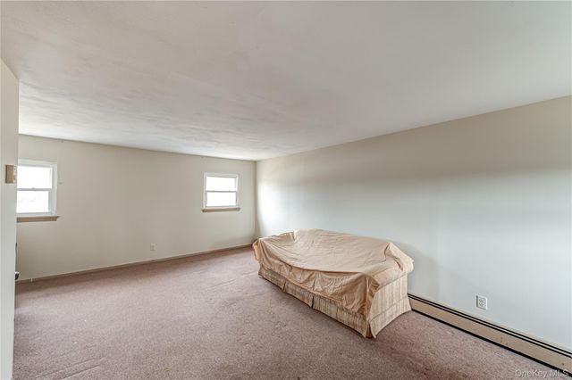 855 Pease Lane, West Islip, NY 11795