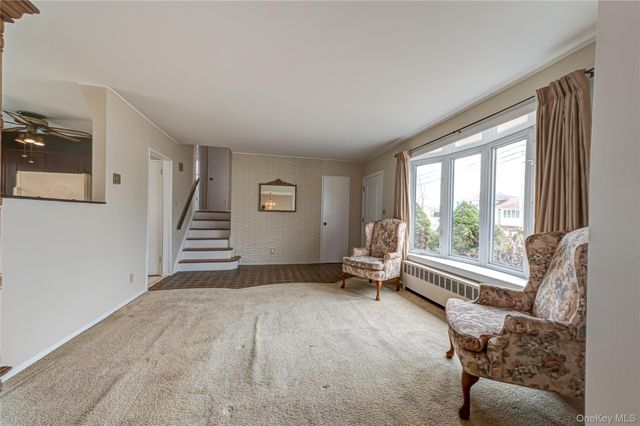 855 Pease Lane, West Islip, NY 11795