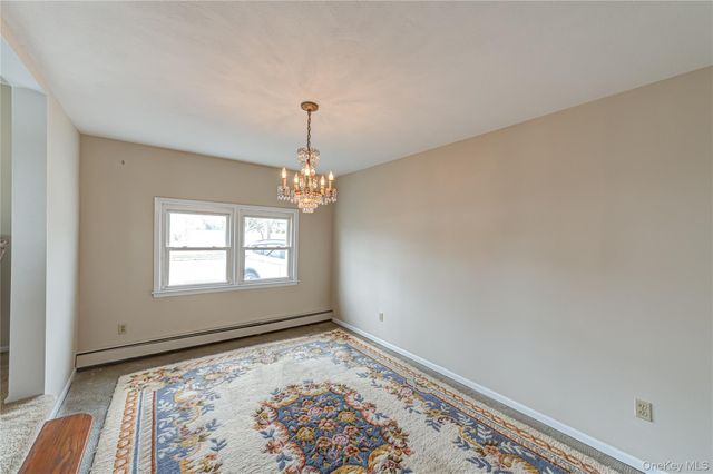 855 Pease Lane, West Islip, NY 11795