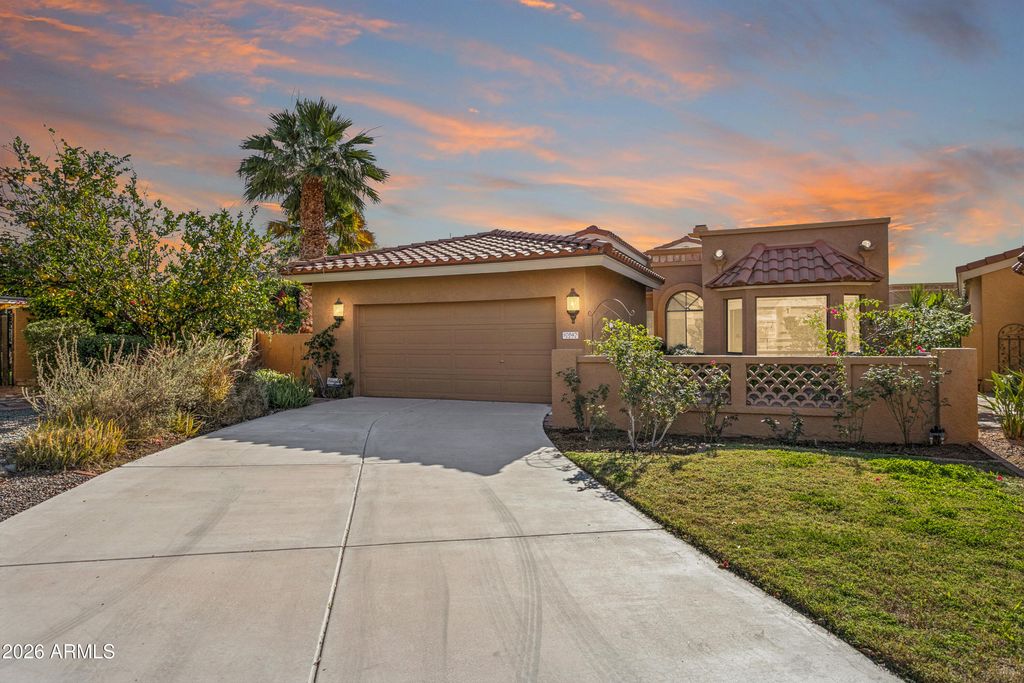 Image 1 of property listing at 10847 N 11th Street, Phoenix, AZ 85020