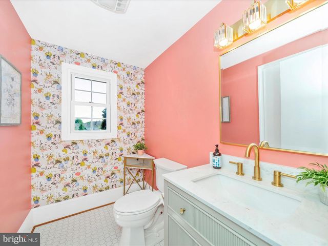 6017 QUINN ORCHARD RD, Frederick, MD 21704