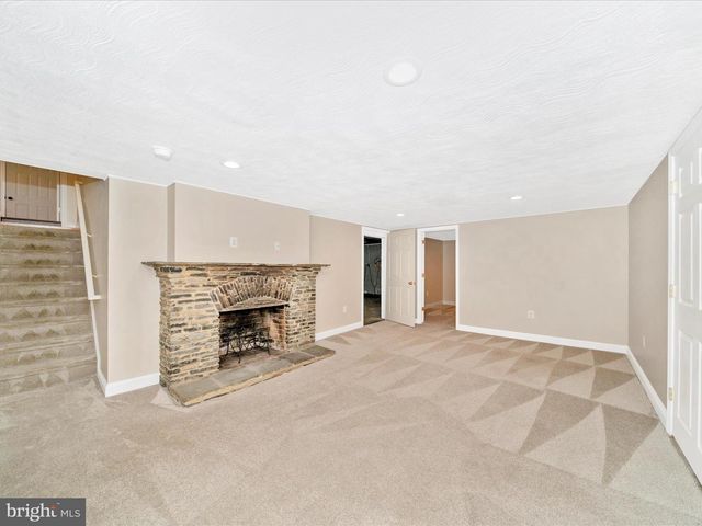 6017 QUINN ORCHARD RD, Frederick, MD 21704