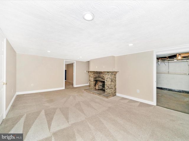 6017 QUINN ORCHARD RD, Frederick, MD 21704