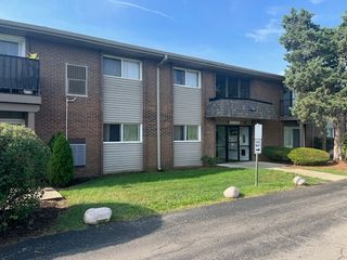 2301 Beau Monde Boulevard 204, Lisle, IL 60532