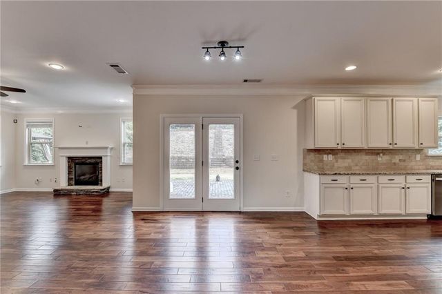 1098 Boxwood Lane, Canton, GA 30114