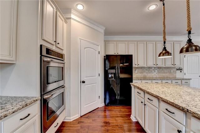 1098 Boxwood Lane, Canton, GA 30114