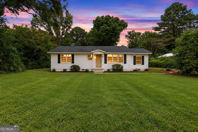 135 Pineview Road, Jackson, GA 30233