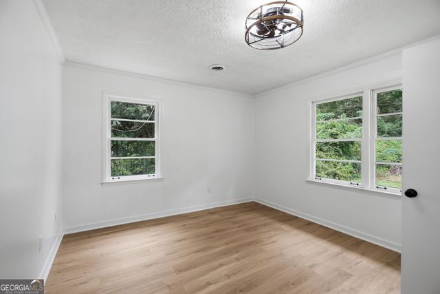 135 Pineview Road, Jackson, GA 30233