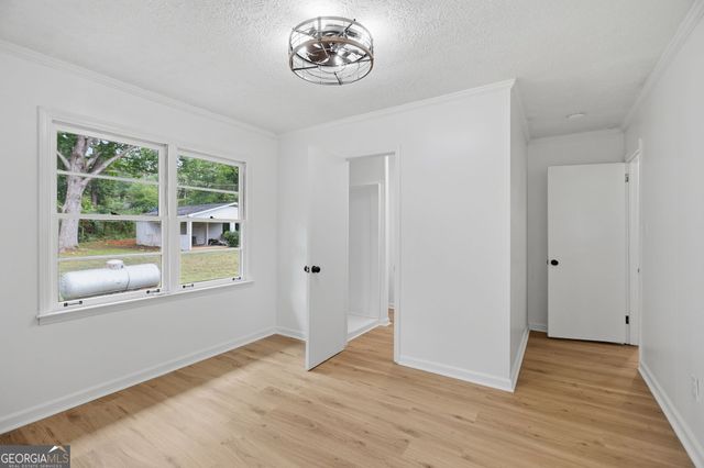 135 Pineview Road, Jackson, GA 30233