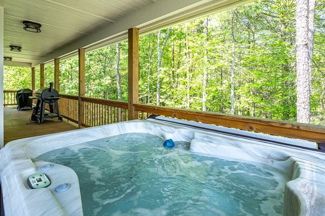 604 Point Overlook Trail, Murphy, NC 28906