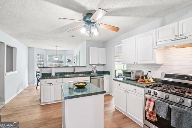 3945 Crowned Eagle, Douglasville, GA 30135