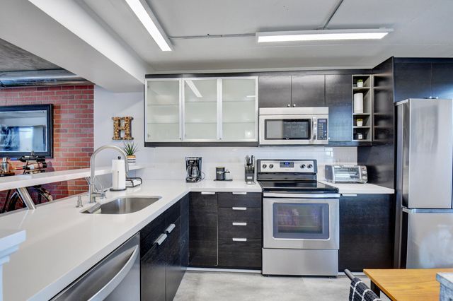 17 Royal Palm Way 603, Boca Raton, FL 33432