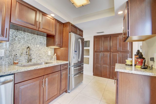 1542 Bridgewood Drive, Boca Raton, FL 33434