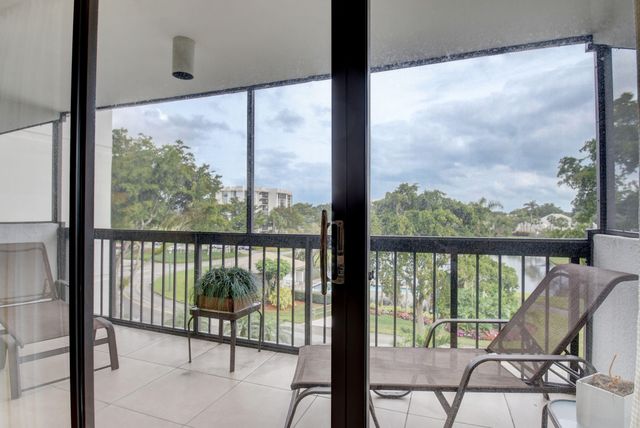 1542 Bridgewood Drive, Boca Raton, FL 33434