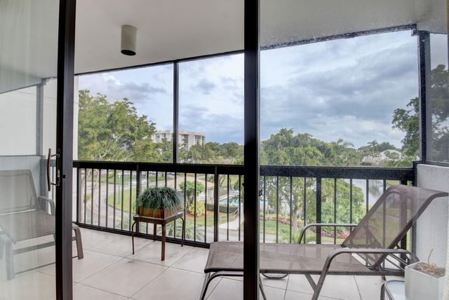 1542 Bridgewood Drive, Boca Raton, FL 33434