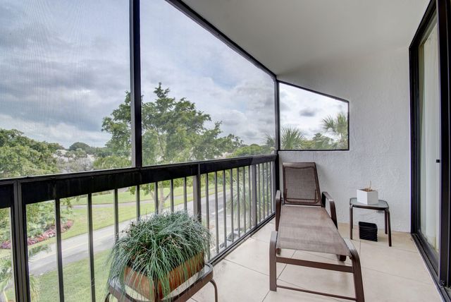 1542 Bridgewood Drive, Boca Raton, FL 33434