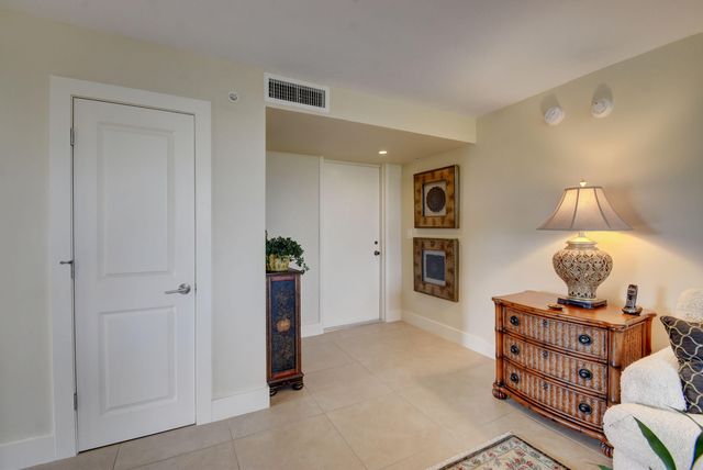 1542 Bridgewood Drive, Boca Raton, FL 33434