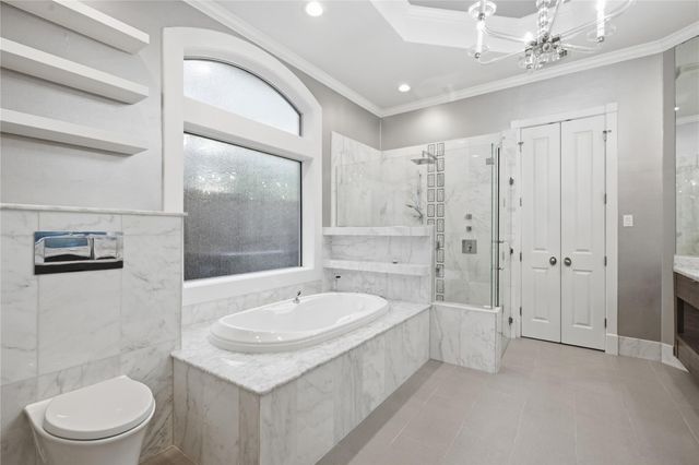 201 Hidden Pines Court, League City, TX 77573