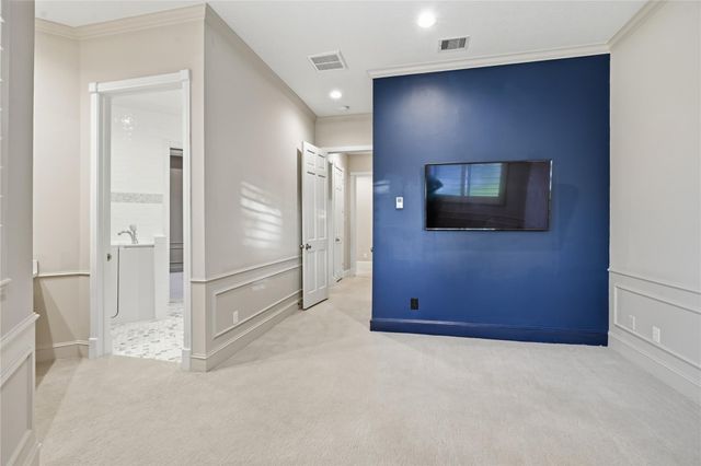 201 Hidden Pines Court, League City, TX 77573