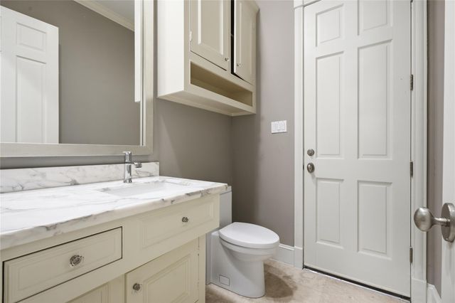 201 Hidden Pines Court, League City, TX 77573
