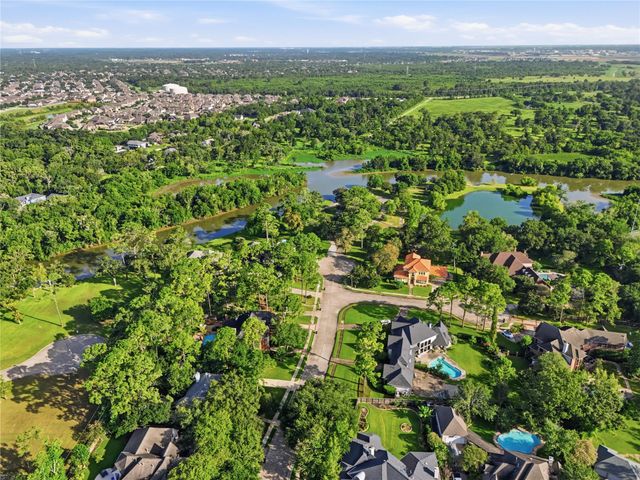 201 Hidden Pines Court, League City, TX 77573