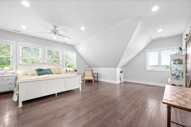554 Hayes Ridge Rd, Indian Mound, TN 37079