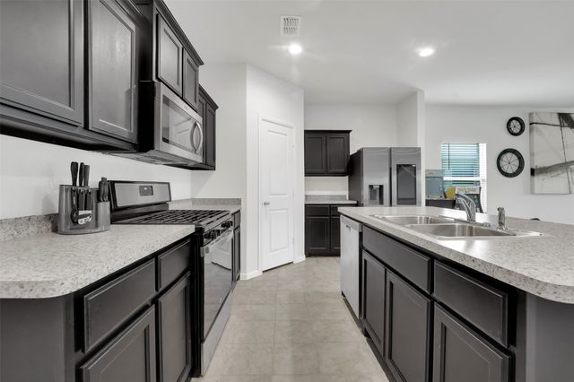 16721 Porterfield Lane, Justin, TX 76247