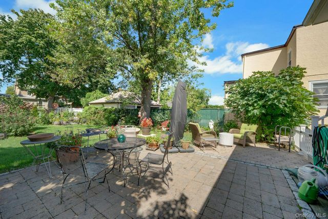 39 Saint Joseph Street, New Rochelle, NY 10805