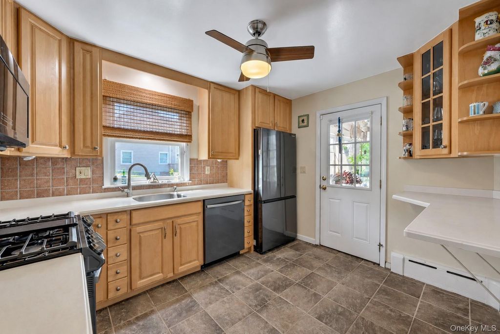 39 Saint Joseph Street, New Rochelle, NY 10805 — photo 4