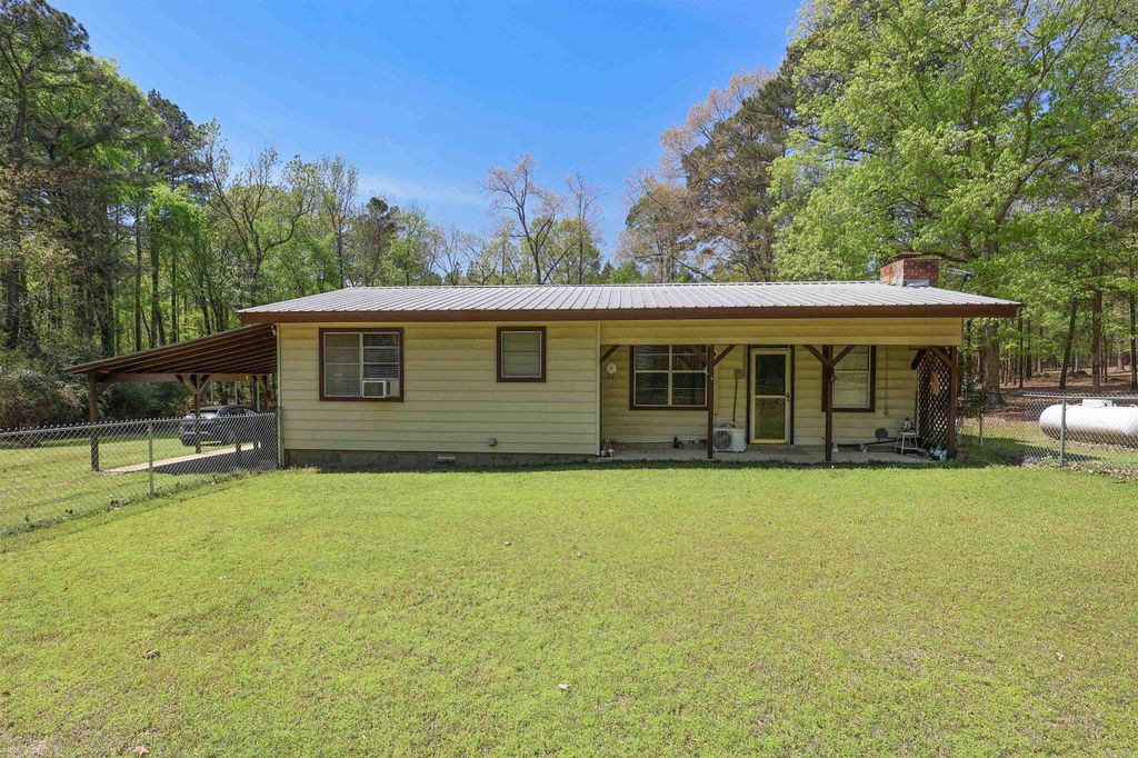 847 Central Road, Arkadelphia, AR 71923