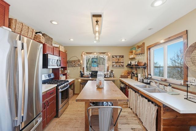 7630 Long Lake Road, Willmar, MN 56201