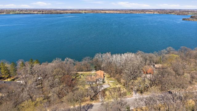 7630 Long Lake Road, Willmar, MN 56201