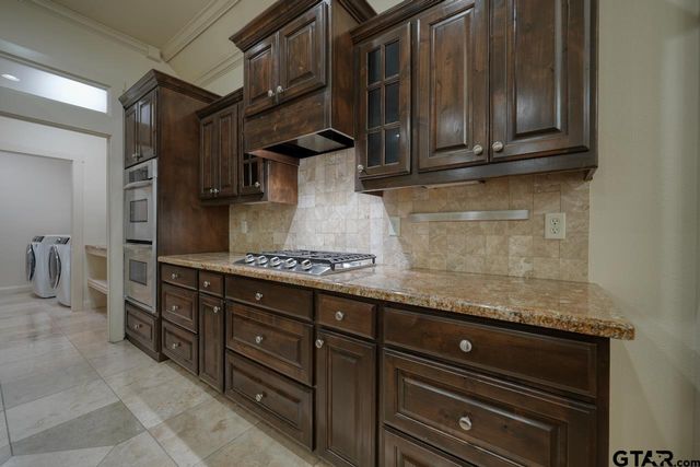 108 Timber Creek Court, Lindale, TX 75771