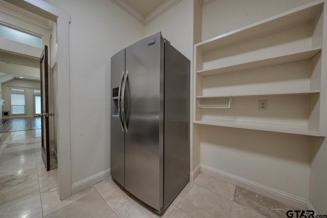108 Timber Creek Court, Lindale, TX 75771