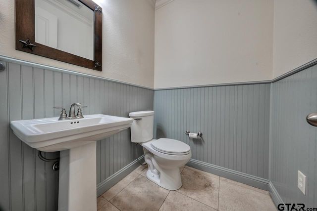 108 Timber Creek Court, Lindale, TX 75771
