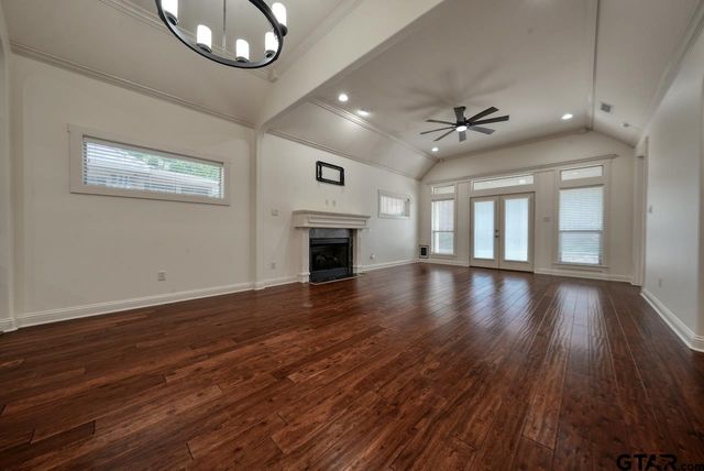 108 Timber Creek Court, Lindale, TX 75771
