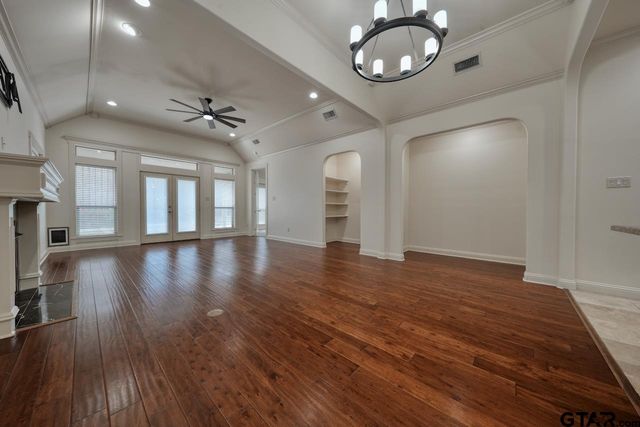 108 Timber Creek Court, Lindale, TX 75771