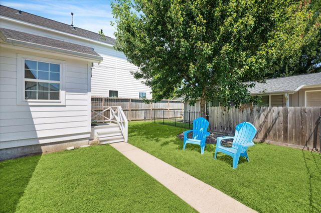 4710 Edison Street, Houston, TX 77009