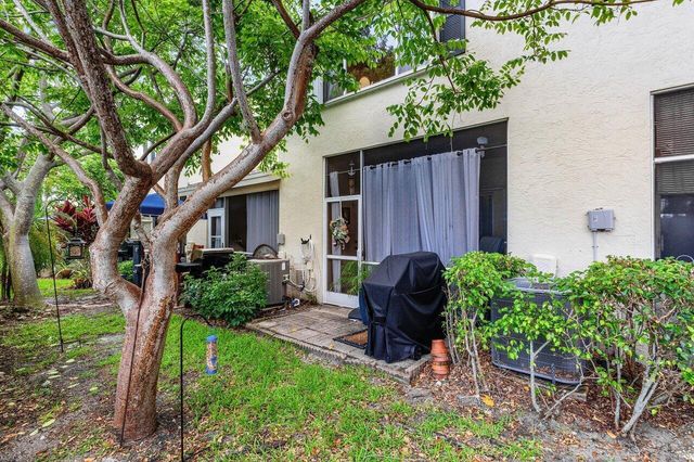 1022 Kokomo Key Lane, Delray Beach, FL 33483
