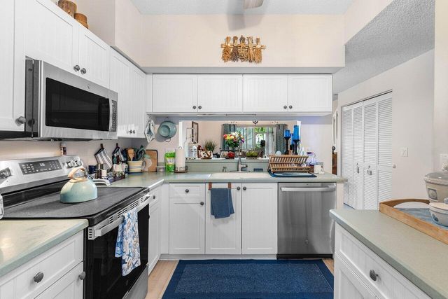 1022 Kokomo Key Lane, Delray Beach, FL 33483